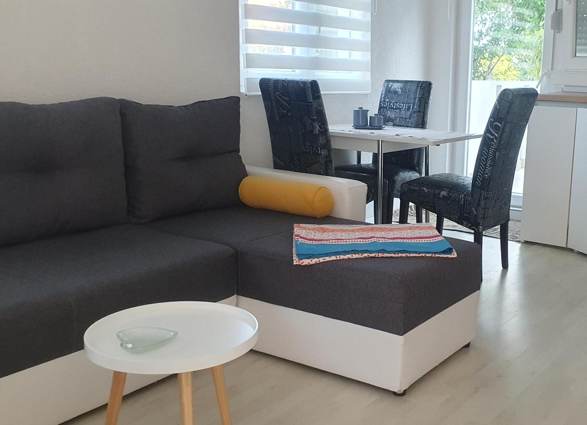 Apartmani Sara Marija Karlobag Cameră foto